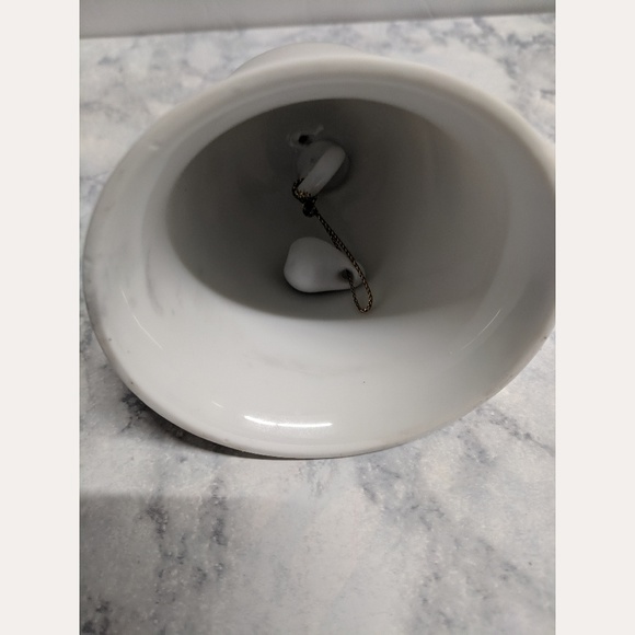 Norman Rockwell Arby's Glasses and Bell - Picture 5 of 7